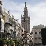 Puerta Catedral Holiday Suites
